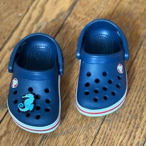 Crocs Classic Clog - Size 4